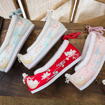 Chasing Moon Hot Sale Of The Season New Style Ming Dynasty Hanfu Shoes National Style Upturned Head Cotton Shoes Ancient Wedding