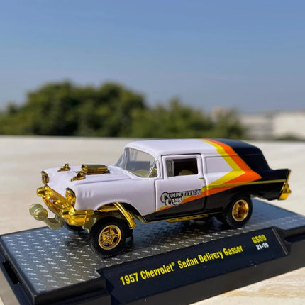 Diecast M2 1: 64 Scale 1957 Sedan Delivery Gasser Simulation Alloy Car Model Collection Display Decoration Toy Gifts