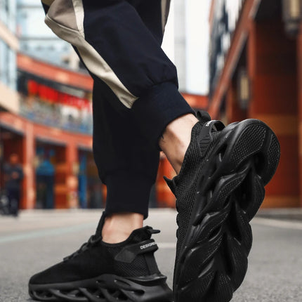 Summer Men Casual Sports Running Shoes Breathable Lightweight Sneakers Outdoor Mesh Black Athletic Jogging Tennis Walking Shoe