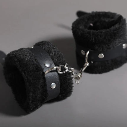 New 1Pc/set Handcuffs Adjustable PU Leather Plush Blindfold Masks Restraints Bondage Anal Plug Sex Toy For Women Adults Games