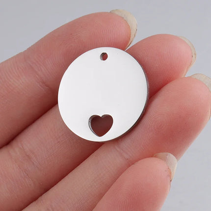 20Pcs/Lot Mirror Polished Stainless Steel Round Plate Charm With Inner Hollow Heart DIY Stamping Charms 20mm