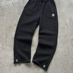 black / M