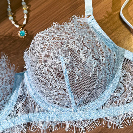 Ladies' Basic Style Thin Lace Bra And Panty Set Seamless Single Layer Eyelet Underwear Comfortable Intimate Apparel