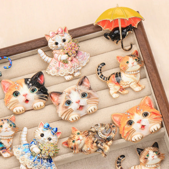 Cute and Exquisite Cartoon Cat Animal Design Brooches for Men and Women, Jewelry, Fashion Accessories, and Couple's Party Gifts