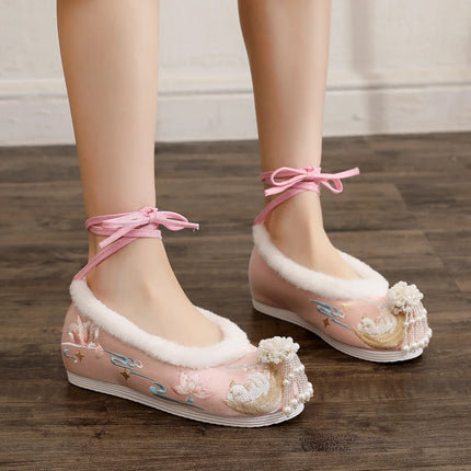Chasing Moon Hot Sale Of The Season New Style Ming Dynasty Hanfu Shoes National Style Upturned Head Cotton Shoes Ancient Wedding