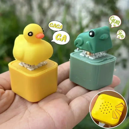 Funny Croaking Frog Duck Luminous Button Keychain Keyboard Fidget Clicker Sound Keyring for Stress Relief Finger Toy Gift Decor