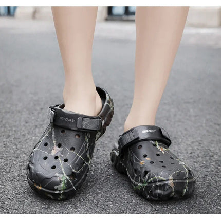 Flat Sandals Men Shoes 2024 Slippers Men Garden Platform Sandals Man Summer Sandals Male Sneakers Outdoor Flip Flops Home Clogs