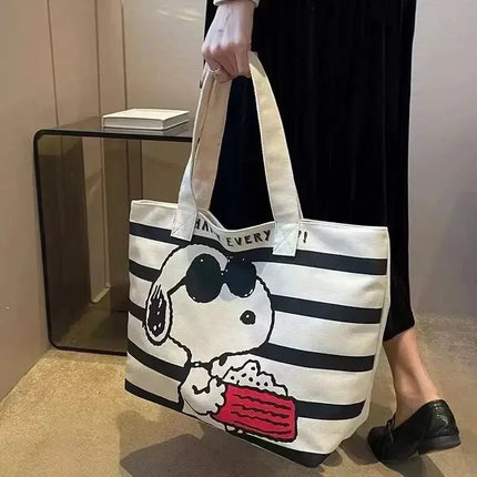 Hot BANDAI Snoopy Cute Cartoon Large Capacity Canvas Bag for Female Students To Hold Books Tote Mommy Bag