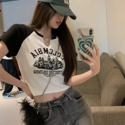 2023 New Summer Women's T-shirt American Style Vintage Design Sensibility Cropped Student Top Trendy V-neck Short Sleeves