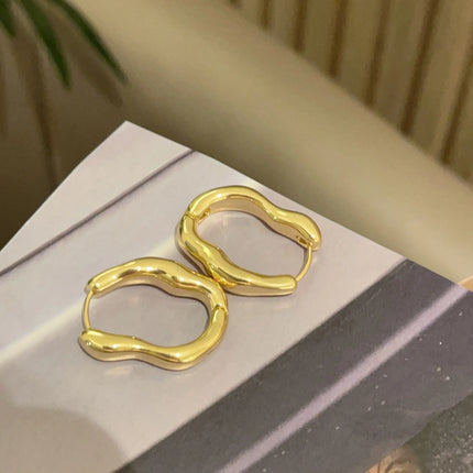 Simple Irregular Oval Hoop Earrings for Women Metal Style Bend Geometric Personality Ear Buckle Accessories Punk Fashion Jewelry