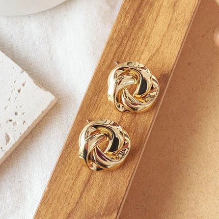 Geometry Twists UV Golden Stud Earrings for Women Simple Versatile Personality Exaggerated Smooth Creative Jewelry Girl Gift