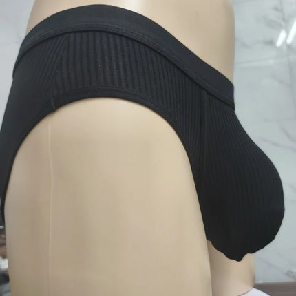 Men's briefs with large pockets are very sexy. Large-space sports underwear for men